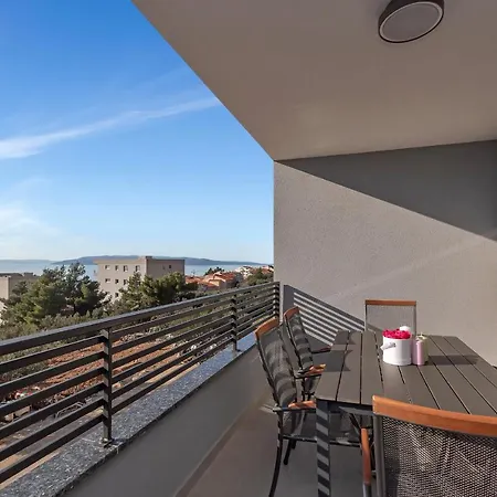 Luxury Sidro With Free Parking Apartment
